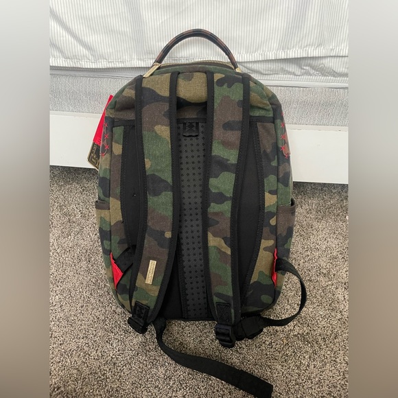 LIMITED EDITION BAPE x SPRAYGROUND backpack - Picture 2 of 5